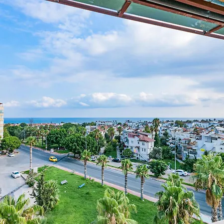 Otel Lara World