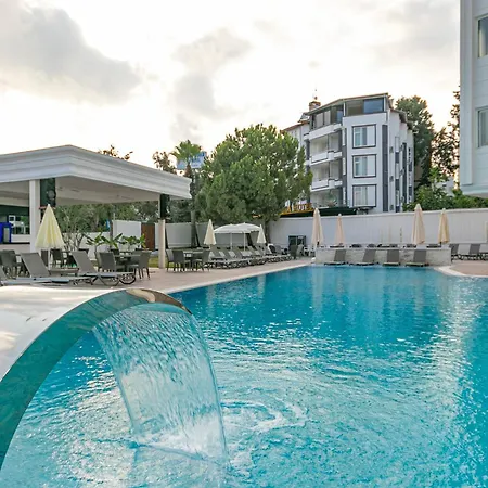 Otel Lara World