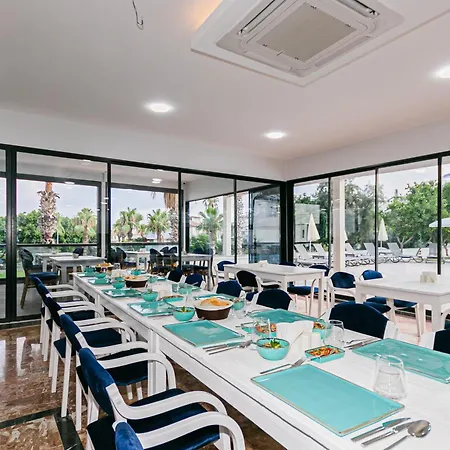 Lara World Otel