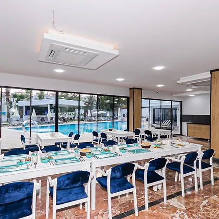 Lara World Otel