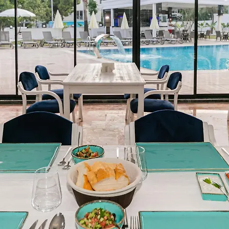 Lara World Otel 3*